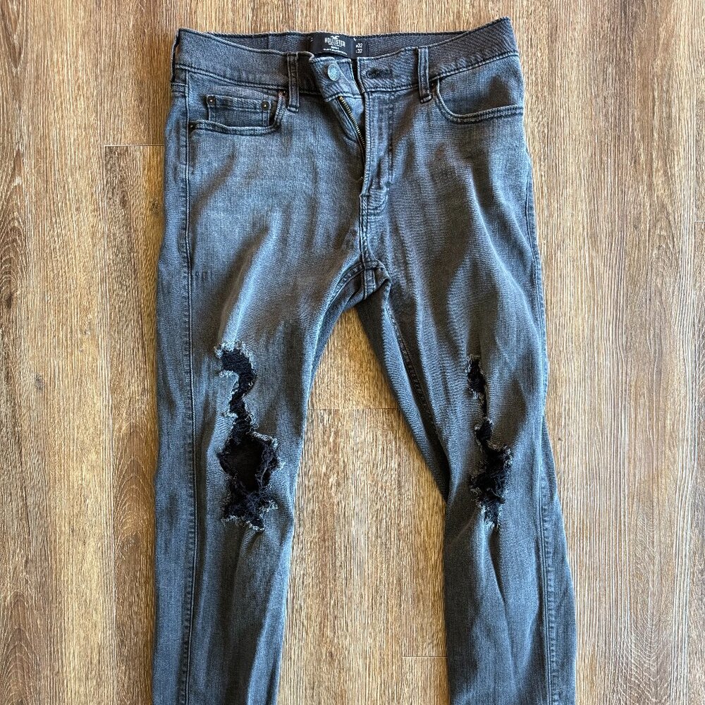 Hollister Distressed Skinny Jean